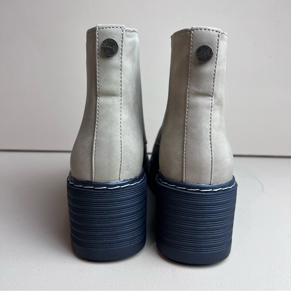 Seven7 Zoe front zipper platform Sand bootie size 8 NWB - Picture 6 of 11